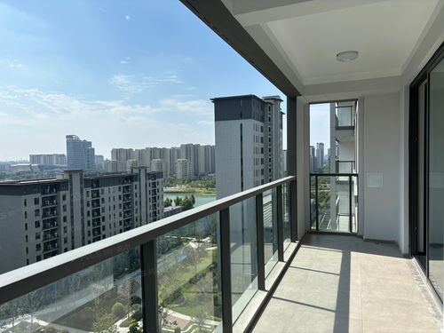 佳源璟湖湾4室2厅2卫高档装修整租，月租金4200元